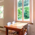 Appartamento Romana 4 Bedrooms With Garden