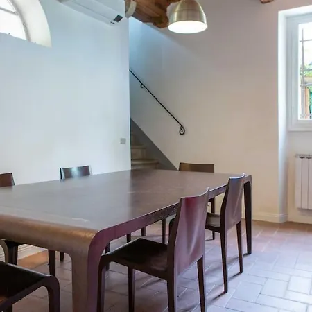 Romana 4 Bedrooms With Garden Апартаменты *