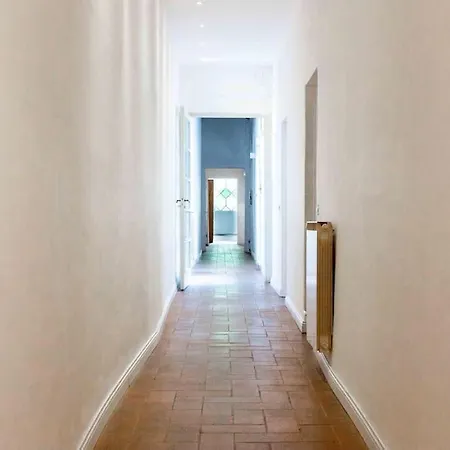 Διαμέρισμα Romana 4 Bedrooms With Garden *