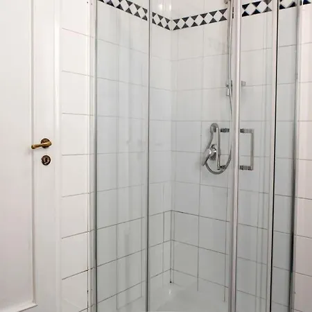 Διαμέρισμα Romana 4 Bedrooms With Garden