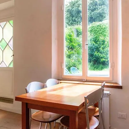 Apartamento Romana 4 Bedrooms With Garden